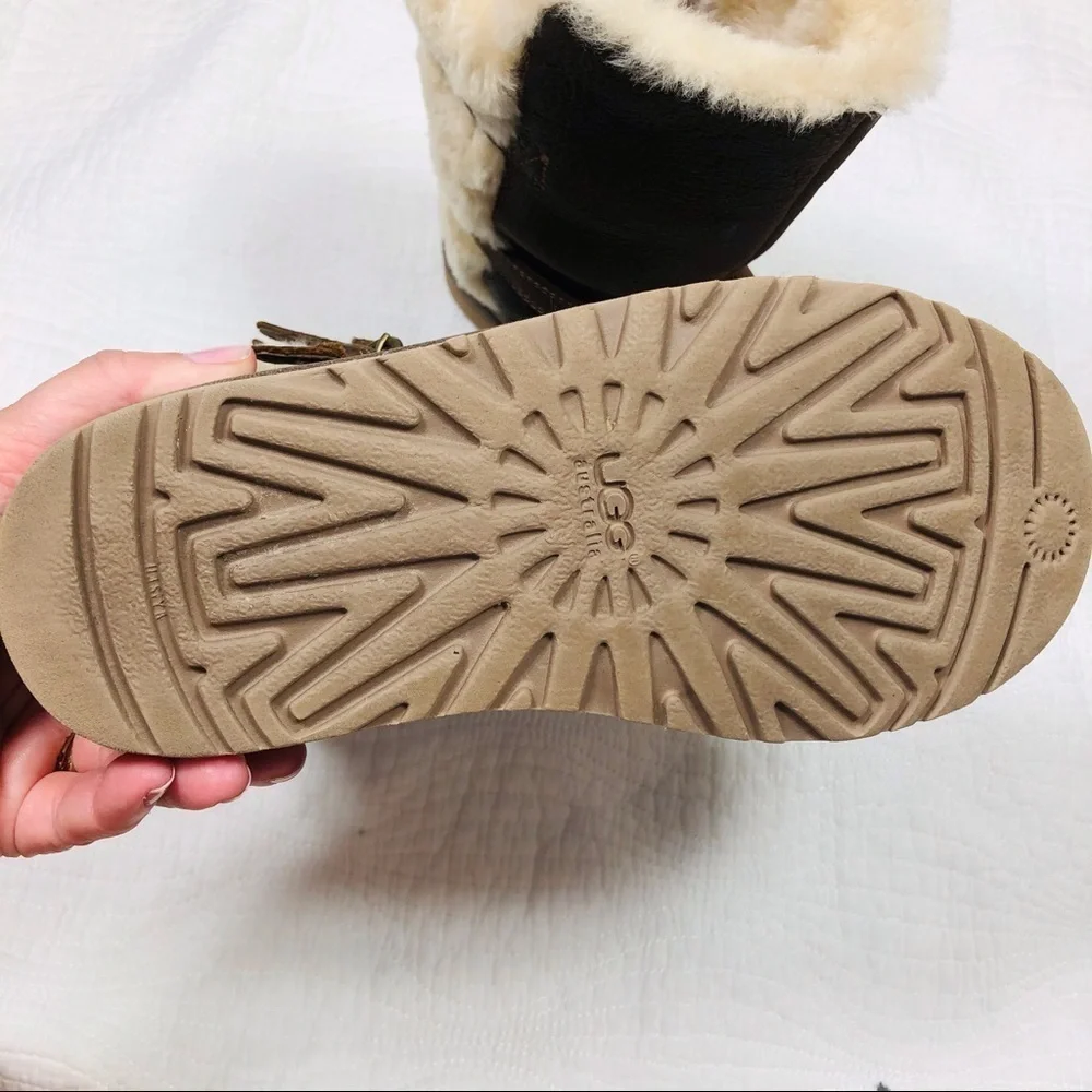 🔥Ugg brown sheepskin tall boots sz1 new no box
